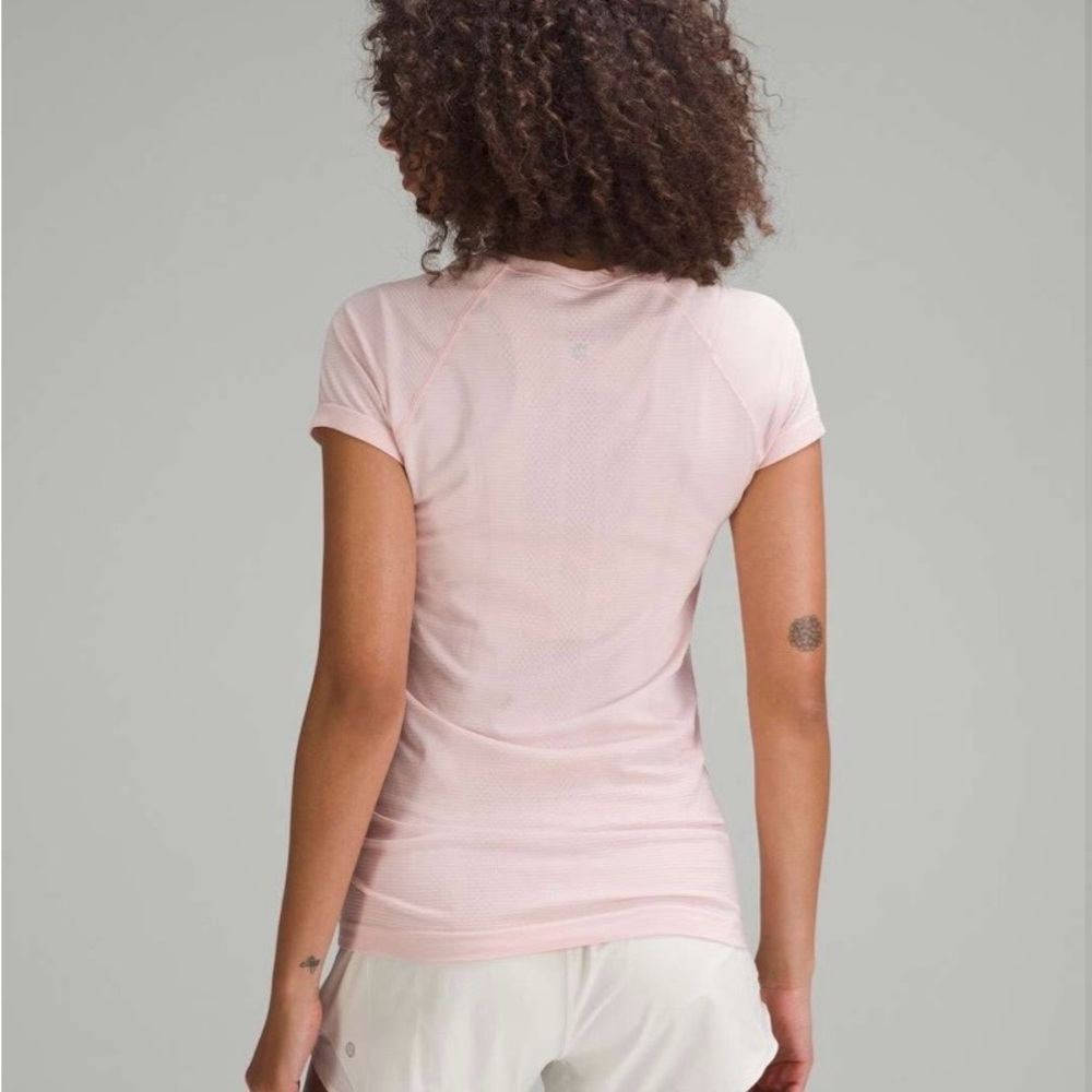 Lululemon Swiftly Tech Short-Sleeve Shirt 2.0. Strawberry Milkshake. Size 12 - Picture 2 of 7